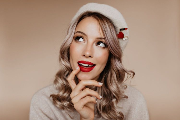 Праздничные привычки, которые портят кожу — и как их компенсировать