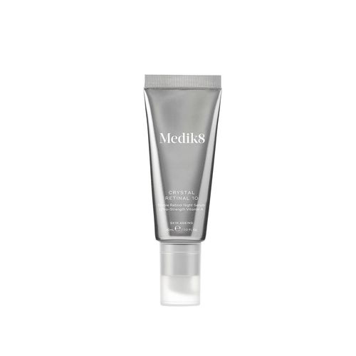 Photo Medik8 Crystal Retinal 10™ serum — Инновационная ночная сыворотка с 0,1% стабилизированного ретинальдегида