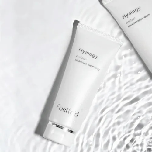 Photo Hyalogy P-effect Clearance Cleansing - Средство для очищения кожи