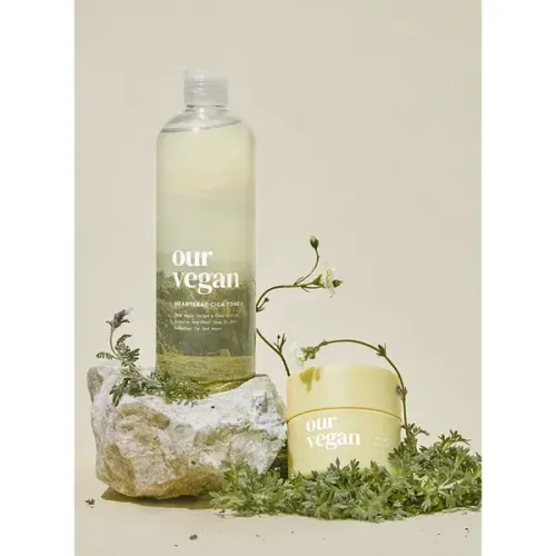 Photo Our Vegan Heartleaf Cica Toner - Успокояващ тоник за чувствителна и раздразнена кожа